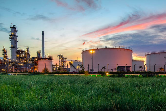 Natural Gas plant representing Lacima's software for trading, valuation and risk analytics for power, gas, and oil sectors